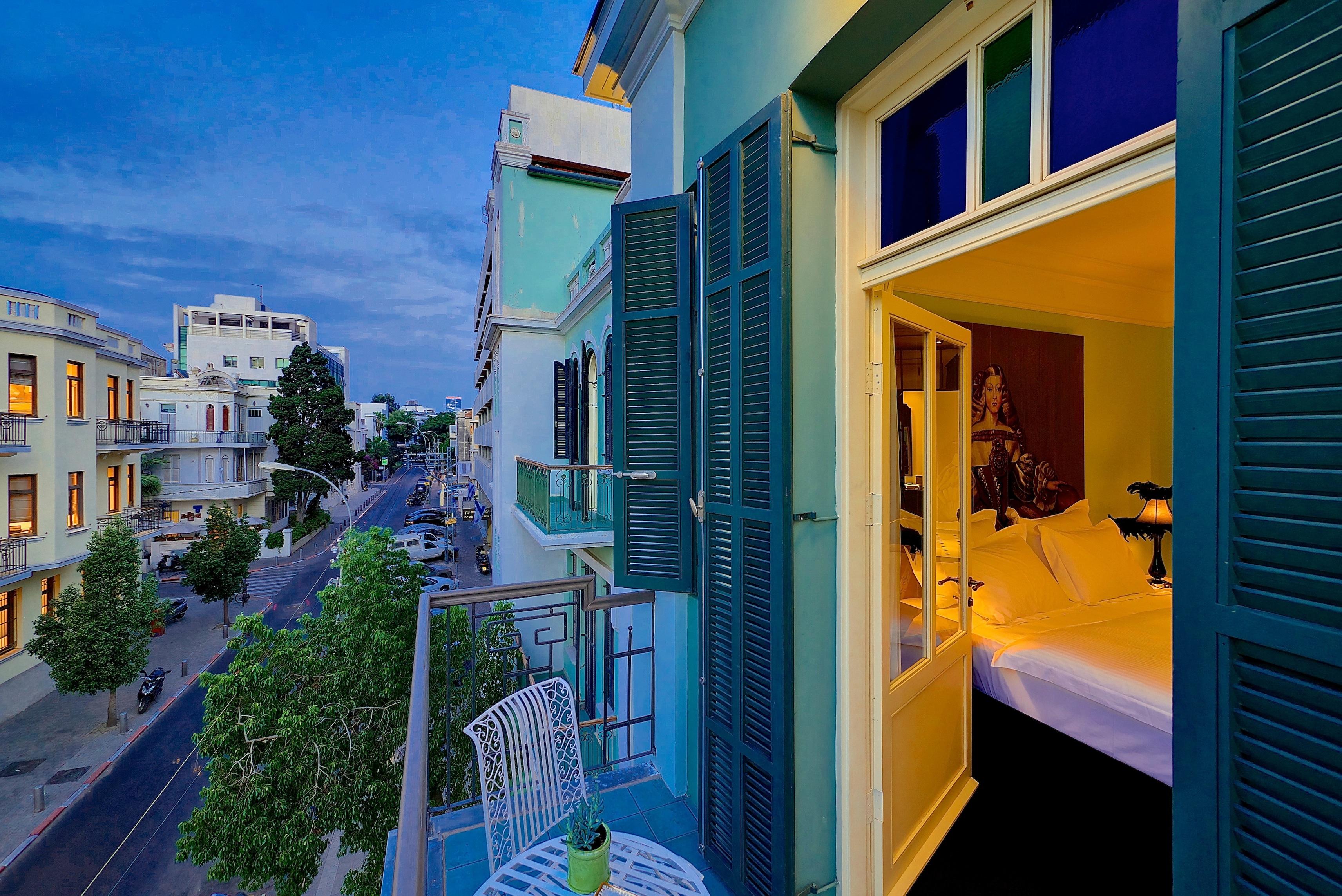 Alma Boutique & Lounge Hotel